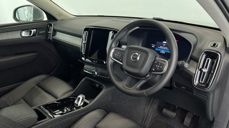 2024 Volvo XC40 Ultra, B3 Mild hybrid, Petrol, Bright (360 camera, Heated Windscreen) Estate Petr...