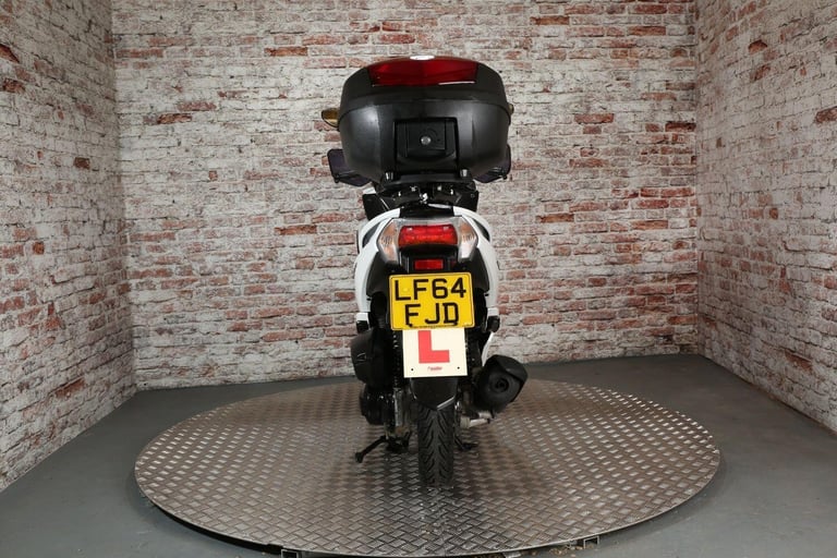YAMAHA TRICITY - 2014 Petrol Automatic in White