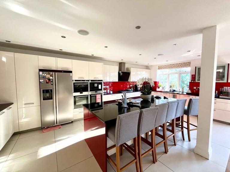 image for Rent Double Room - 5mins walk to Totteridge & Whetstone station