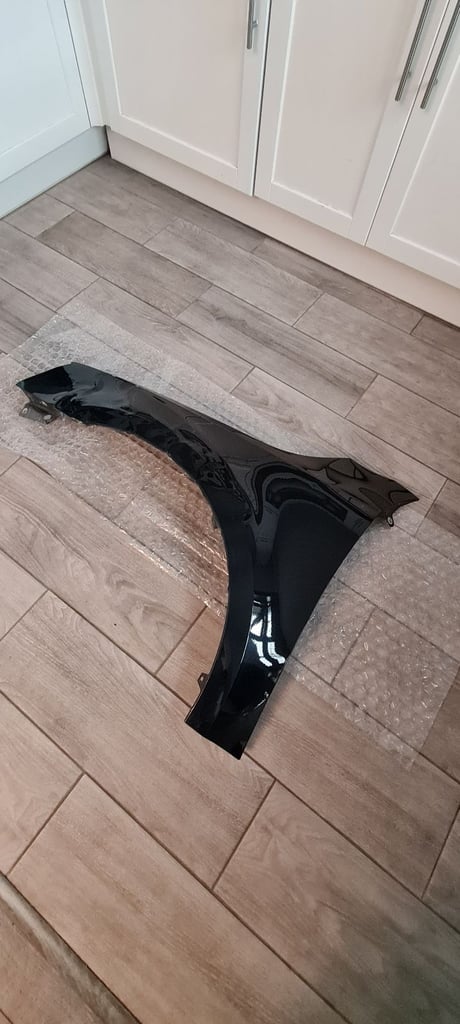 Skoda octavia left side wing 