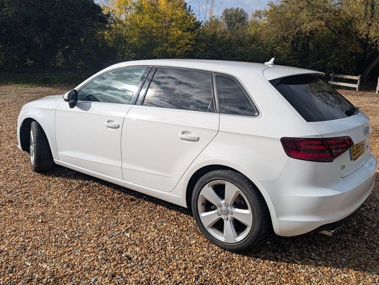Audi, A3, 2015, Manual, 1968 (cc), 5 door, long MoT 