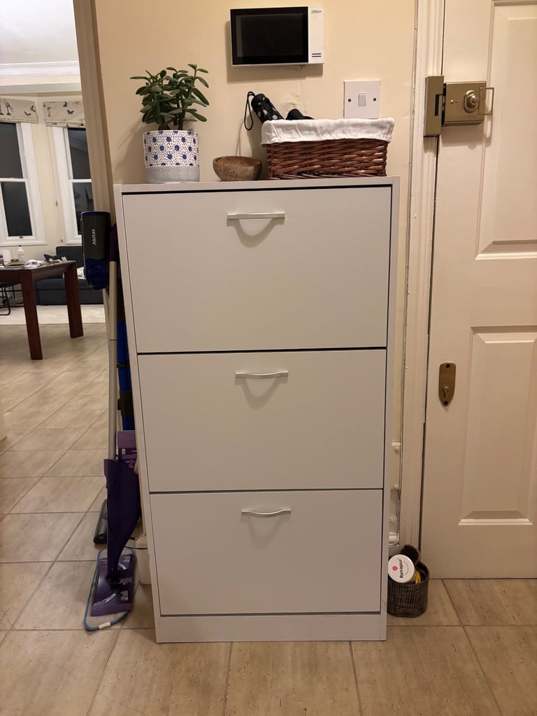 Shoe Cabinet with 3 Drawers, white