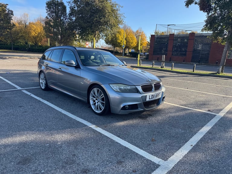 BMW, 325i Sport, Estate, 2011, Semi-Auto, 2996 (cc), 5 doors
