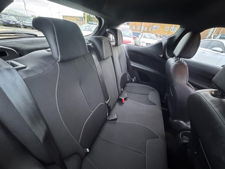 2017 DS Automobiles DS 3 1.2 PureTech 82 Chic 3dr HATCHBACK Petrol Manual