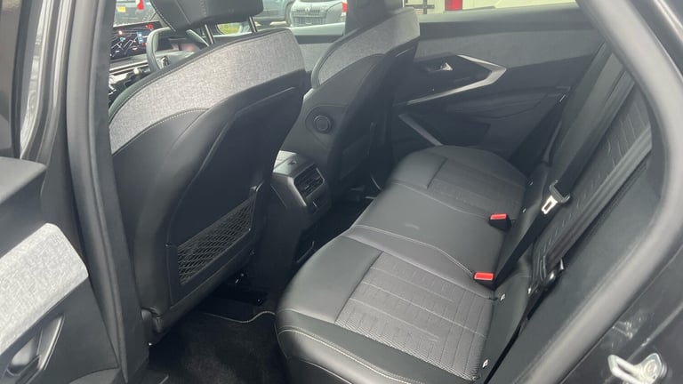 2025 Peugeot 3008 1.2 Hybrid 136 GT 5dr e-DSC6 Petrol Estate Estate Petrol Automatic