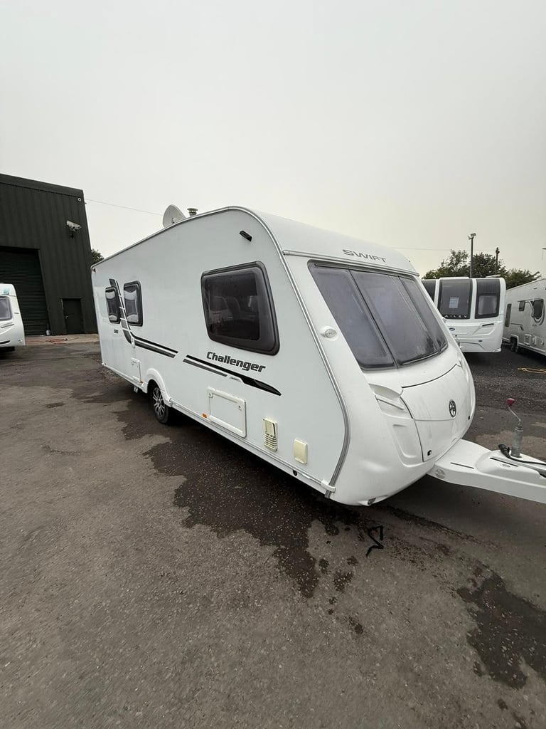 2010 SWIFT CHALLENGER 580 - 4 BERTH CARAVAN 