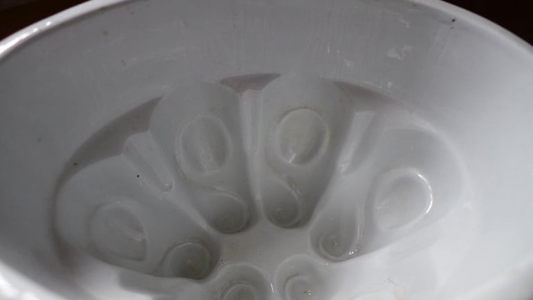 Large Antique Vintage Stoneware Jelly Blancmange Mousse Aspic Game Pate Mould. CLEAN AND USABLE.