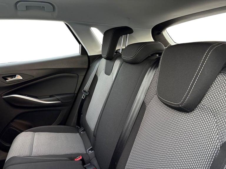  Vauxhall Grandland 1.2 Turbo Design Suv 5dr Petrol Manual Euro 6 s/s 130 Ps