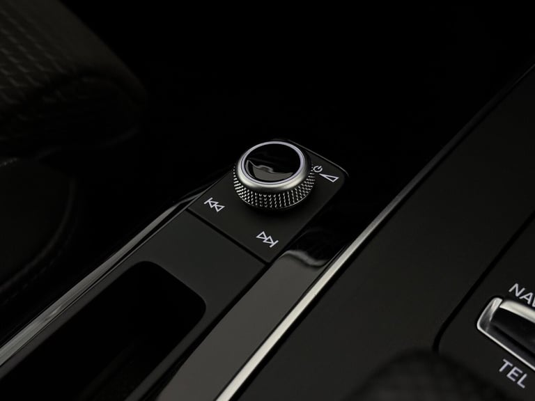  Audi Q5 2.0 TDI 40 Black Edition S Tronic quattro Euro 6 (s/s) 5dr Diesel Automatic