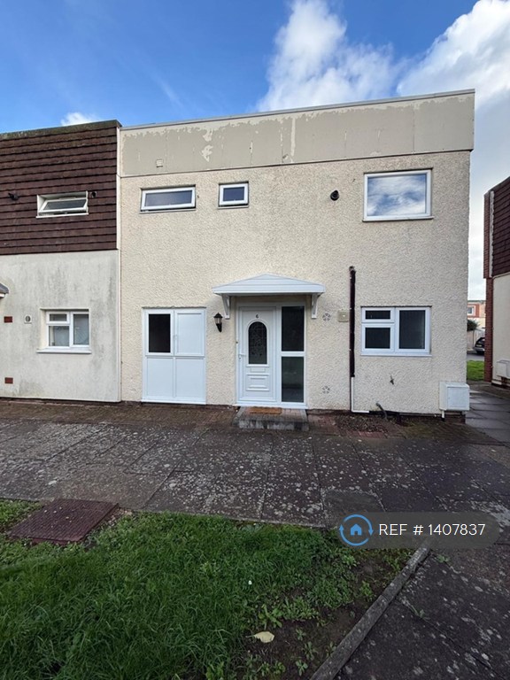 image for 3 bedroom house in Lichfield Court, Gosport, PO13 (3 bed) (#1407837)