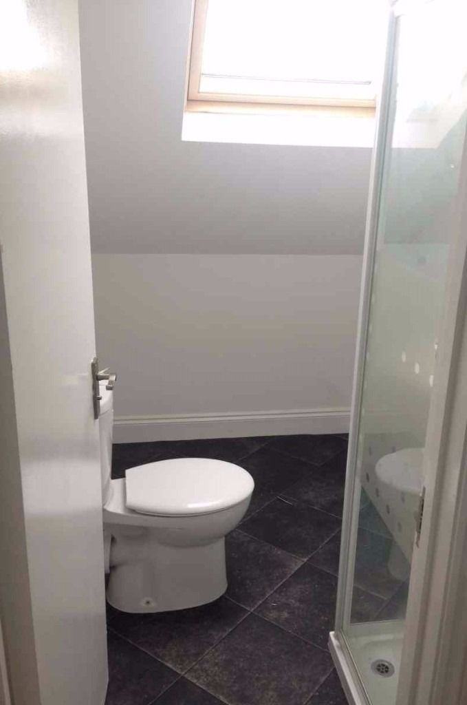 AVAILABLE STRAIGHAWAY! ..COSY+CLEAN BIG Medium ROOM IN CHINGFORD, E4 8PJ FOR £652pcm