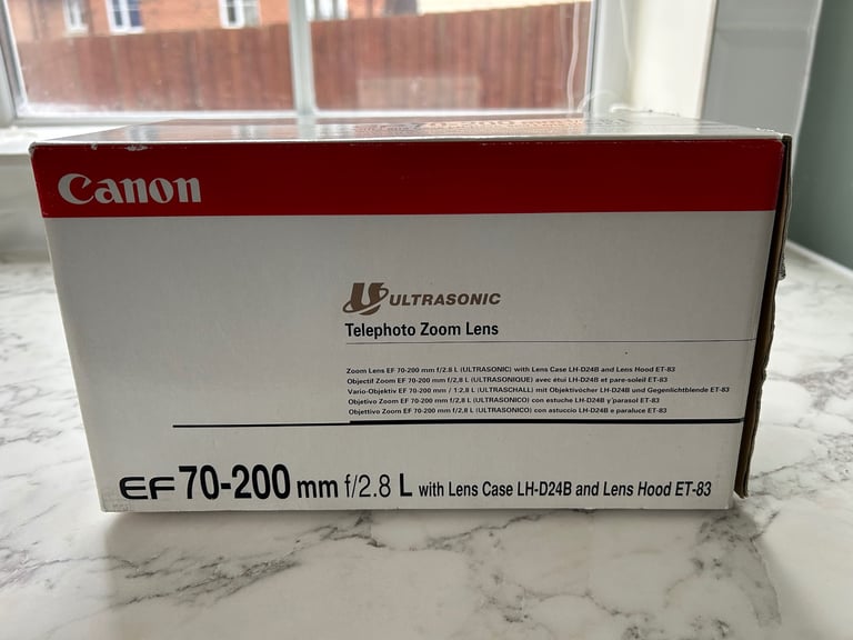 Canon EF 70-200mm f/2.8 L USM – Legendary Pro Telephoto Zoom – Boxed with Hood & Case