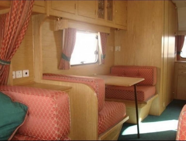 1999 CARLIGHT COMMANDER 184 4 Berth Twin Axle