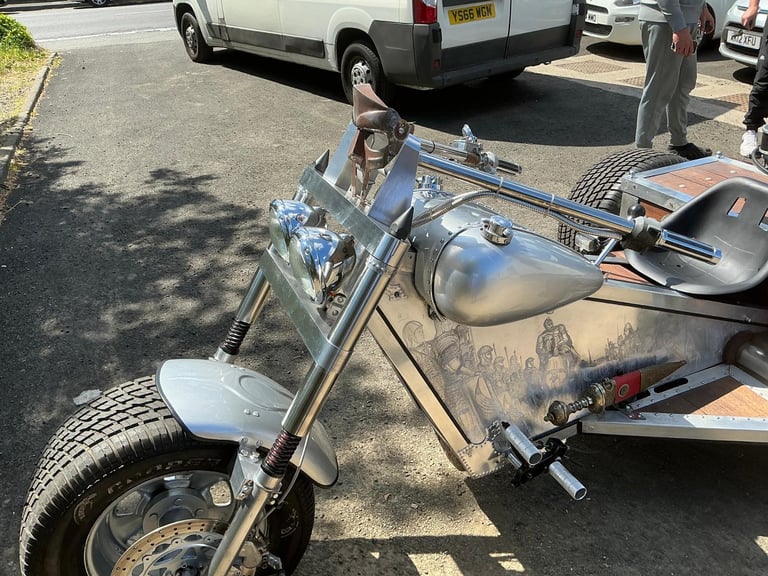 AGAINST THE WINDS trike free delivery