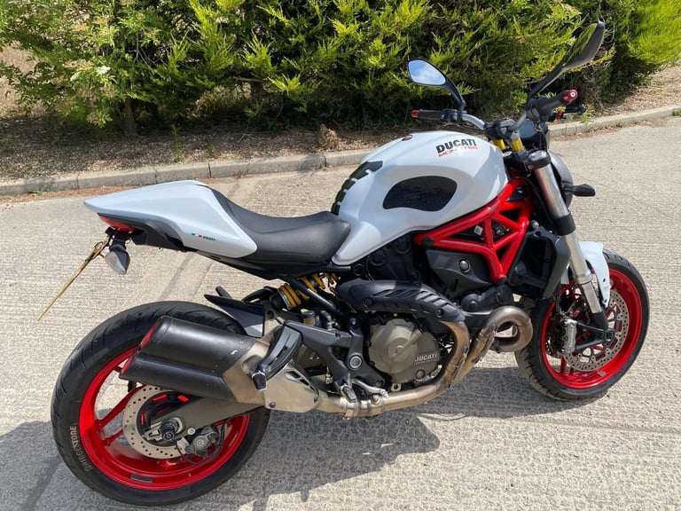 2014 64 DUCATI M821 MONSTER ABS NAKED WHITE M 821 NEW MOT MINT LOW MILES