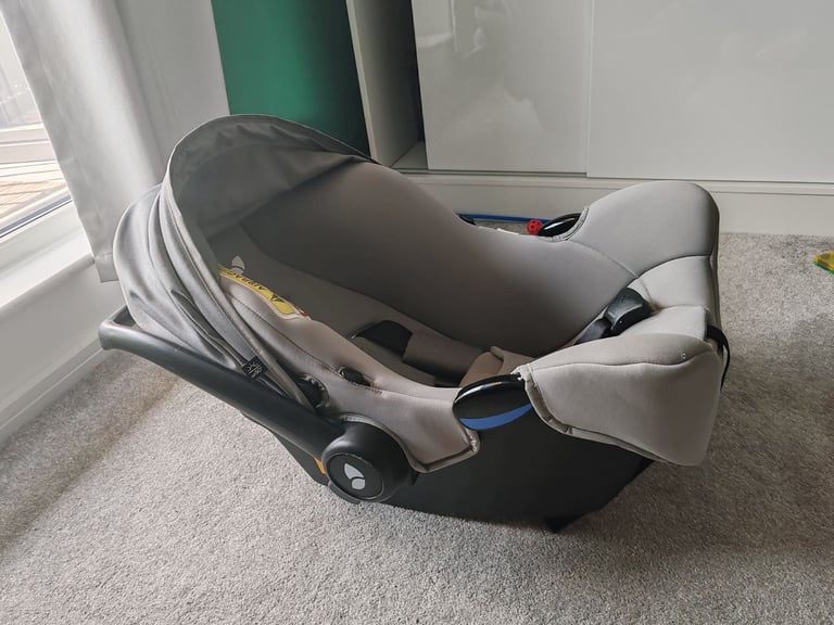 TRIO baby car seat(with ISO fix), baby pram toddler stroller (rain cover included)