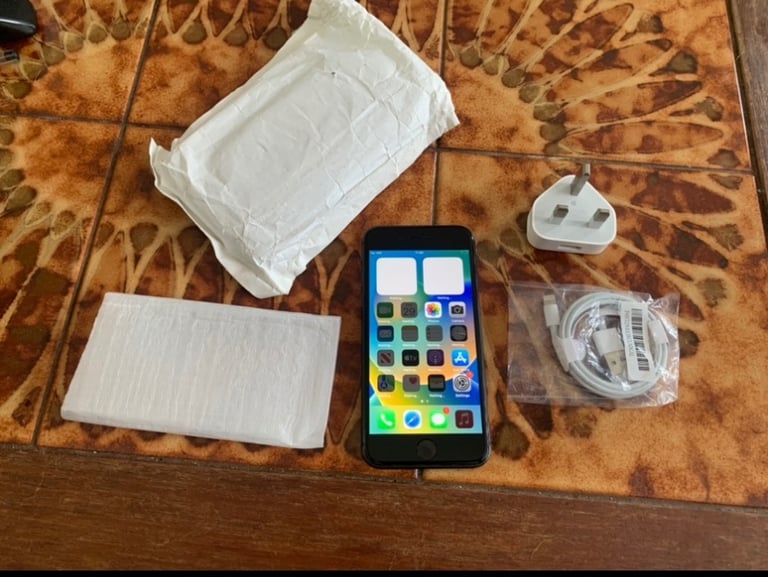 Excellent condition iPhone 8, Unlocked, black 64gb, 3 months warranty