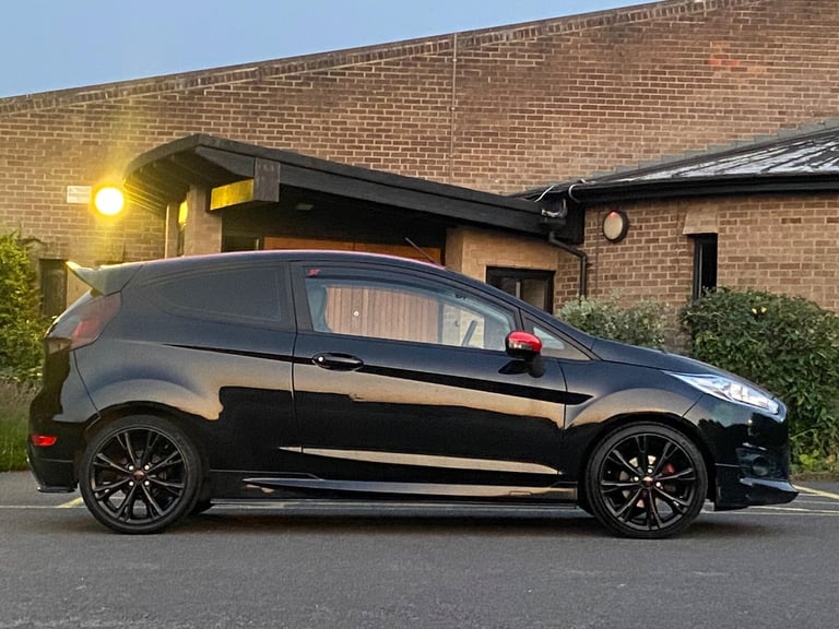 2015 Ford Fiesta 1.0T EcoBoost Zetec S Black Edition Euro 5 (s/s) 3dr HATCHBACK Petrol Manual