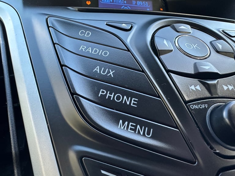 2012 Ford Focus 1.6 Zetec Hatchback 5dr Petrol Manual Euro 5 (125 ps) Petrol