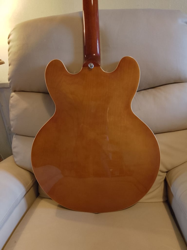 Epiphone Riviera and Hard Case