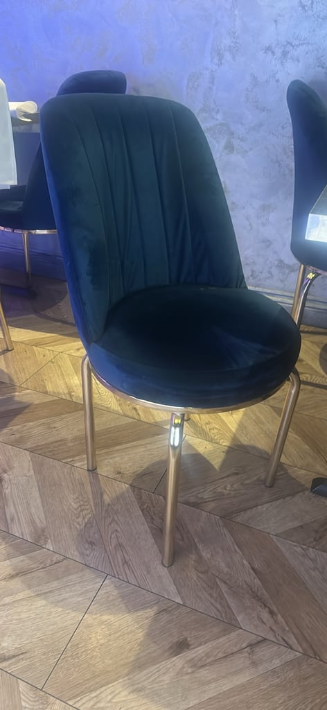 35 restaurant chairs available essex