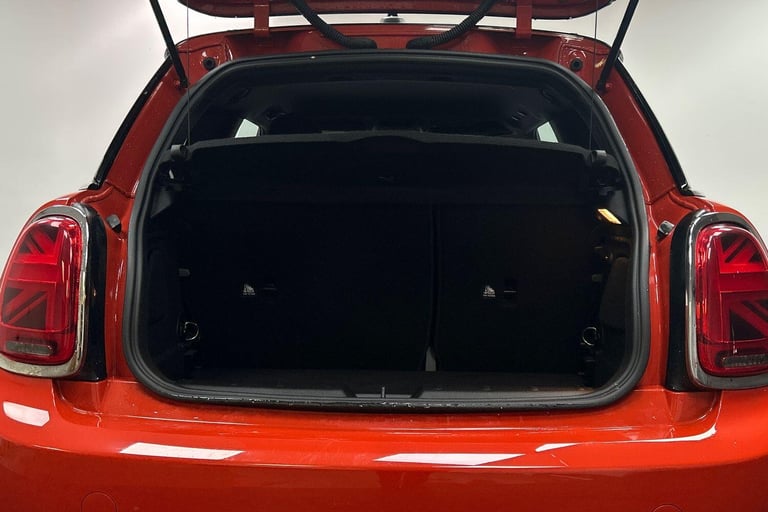  MINI Hatch 1.5 Cooper Steptronic Euro 6 (s/s) 3dr Petrol Automatic