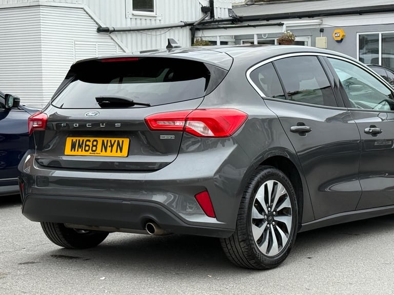 2018 Ford Focus 1.0T EcoBoost Zetec Euro 6 (s/s) 5dr HATCHBACK Petrol Manual