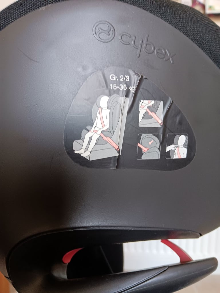 Child car seat aged 3-12, very good condition 