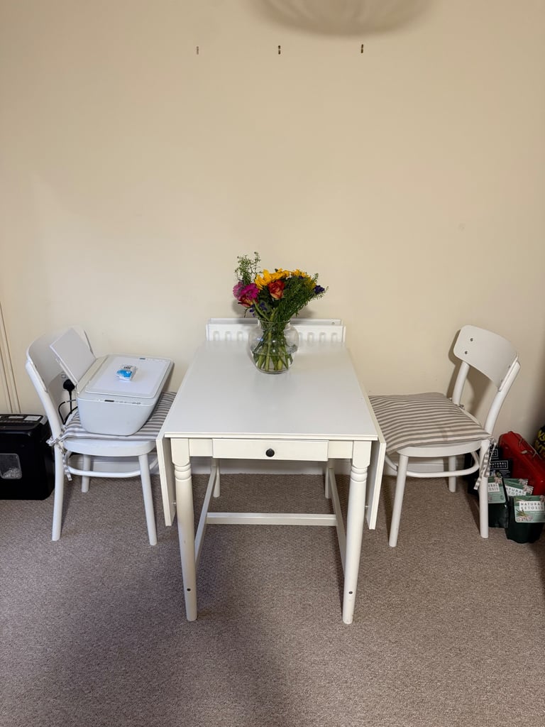 IKEA extendable table and chairs