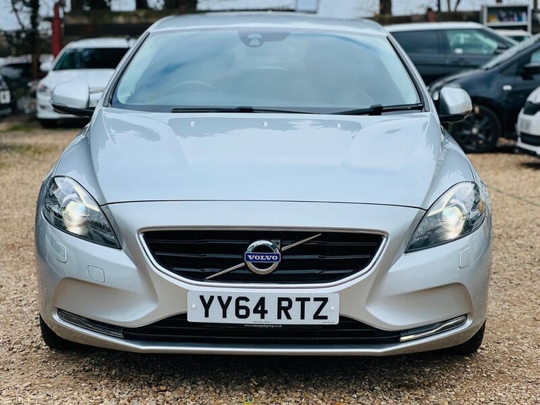 2014 Volvo V40 1.6 D2 SE Lux Hatchback 5dr Diesel Manual Euro 5 (s/s) (115 ps) HATCHBACK Diesel M...