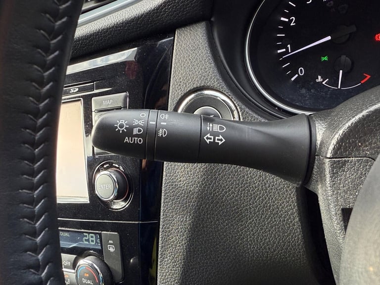 2017 Nissan Qashqai 1.2 DIG-T N-Connecta Euro 6 (s/s) 5dr HATCHBACK Petrol Manual