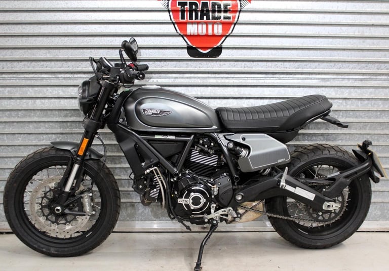 2022 22 DUCATI SCRAMBLER 800 NIGHT SHIFT ABS GREY ONLY 436 miles NEW MOT EURO 5