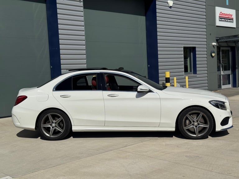 image for MERCEDES C250d AMG LINE PREMIUM PLUS+ AUTO SALOON MASSIVE SPEC EURO 6 - 2015/15