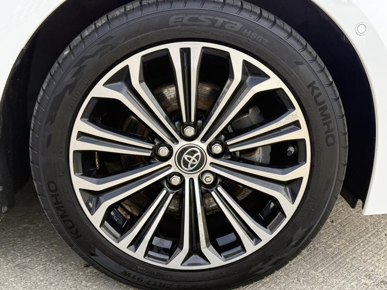 2019 Toyota Corolla 2.0 VVT-h Design Hatchback 5dr Petrol Hybrid CVT Euro 6 (s/s) (184 ps) Hatchb...