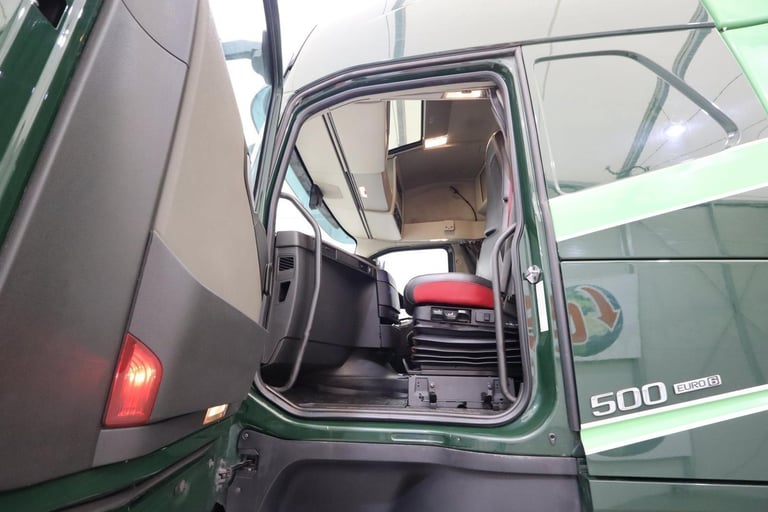 2018 (68 PLATE) Volvo  FH500 6x2 Euro 6 Tractor Units