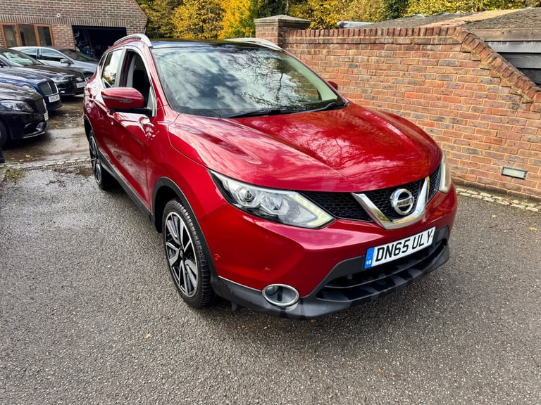 2015 Nissan Qashqai 1.6 DiG-T Tekna [Non-Panoramic] 5dr HATCHBACK Petrol Manual