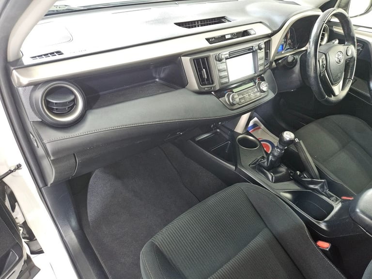 2015 15 TOYOTA RAV4 2.0 D-4D ICON SUV 5DR DIESEL MANUAL 4WD EURO 5 (S/S) (124 PS