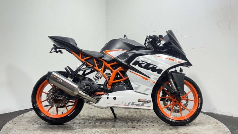KTM RC 390 2016 14K GOOD RUNNING PROJECT BIKE SPARES OR REPAIR A2 390CC
