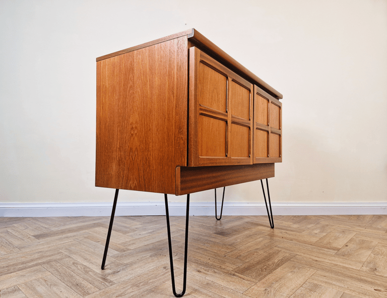 Nathan Parker Knoll Vintage Mid Century Medium Teak Danish Design Compact Sideboard Cabinet BL692