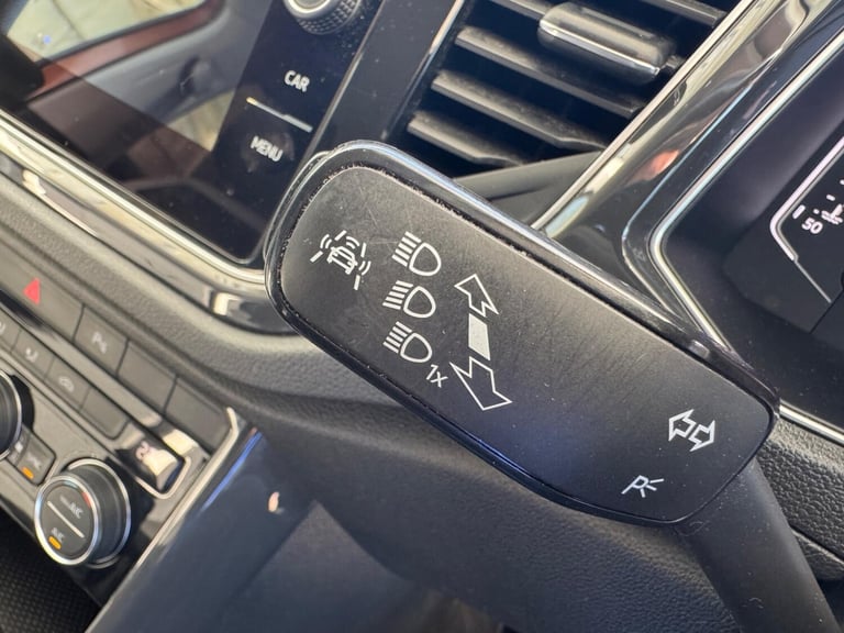 2018 Volkswagen T-Roc 1.5 TSI EVO SEL Euro 6 (s/s) 5dr HATCHBACK Petrol Manual