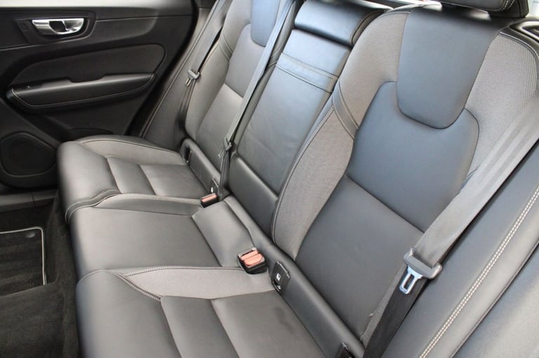 2021 Volvo XC60 2.0 B4 MHEV R-Design SUV 5dr Diesel Hybrid Auto Euro 6 (s/s) (197 ps) ESTATE DIES...
