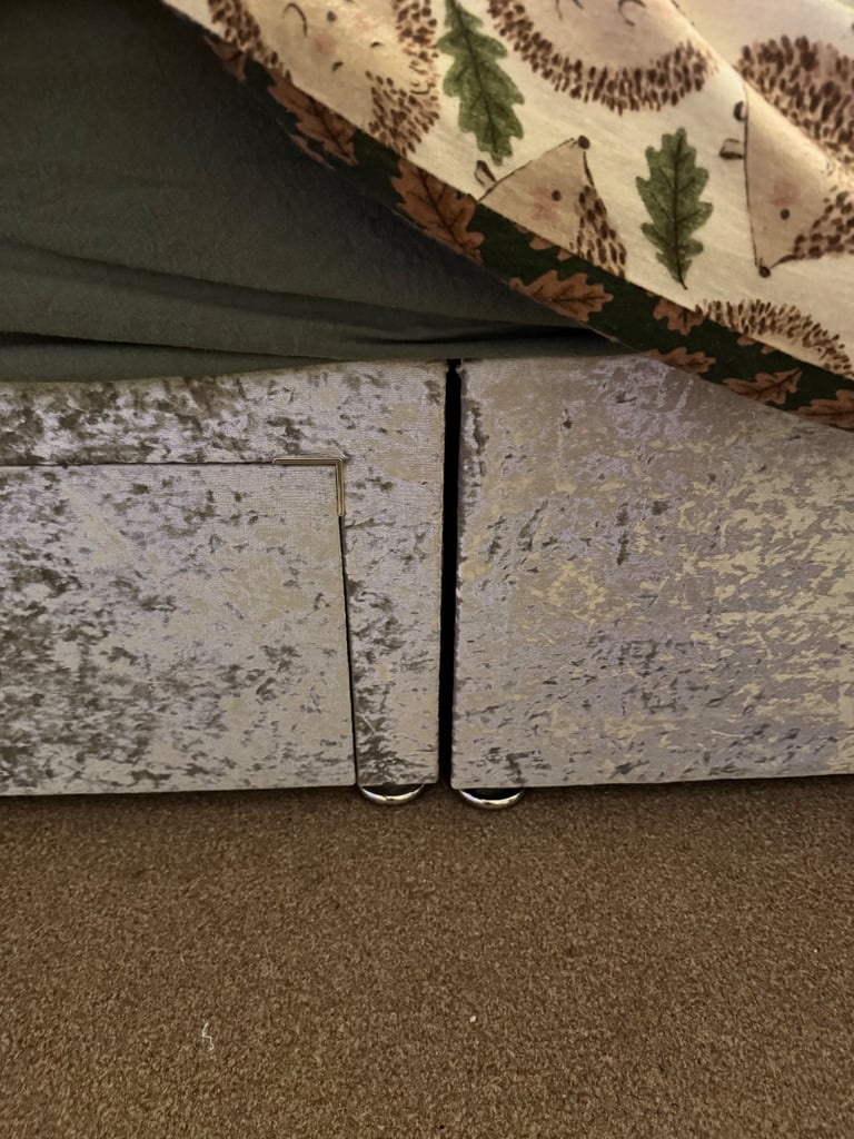 SLEEP Windsor Divan Bed Set with headboard 