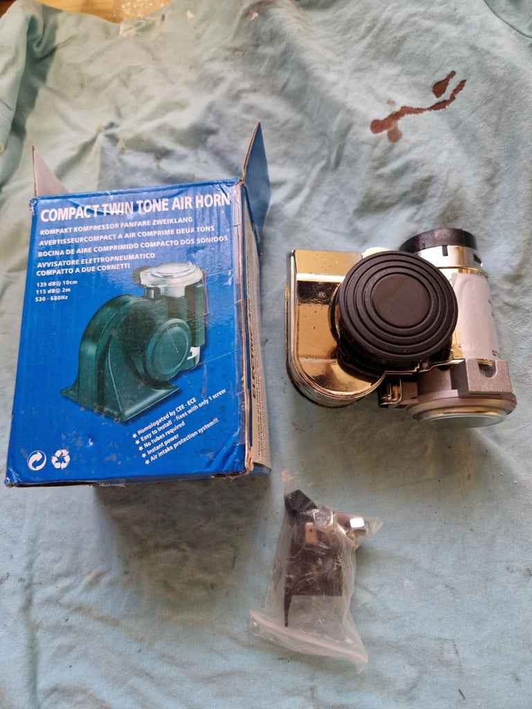 image for Nautilus Motcycle Air Horn 12V Chrome finish - LOUD!