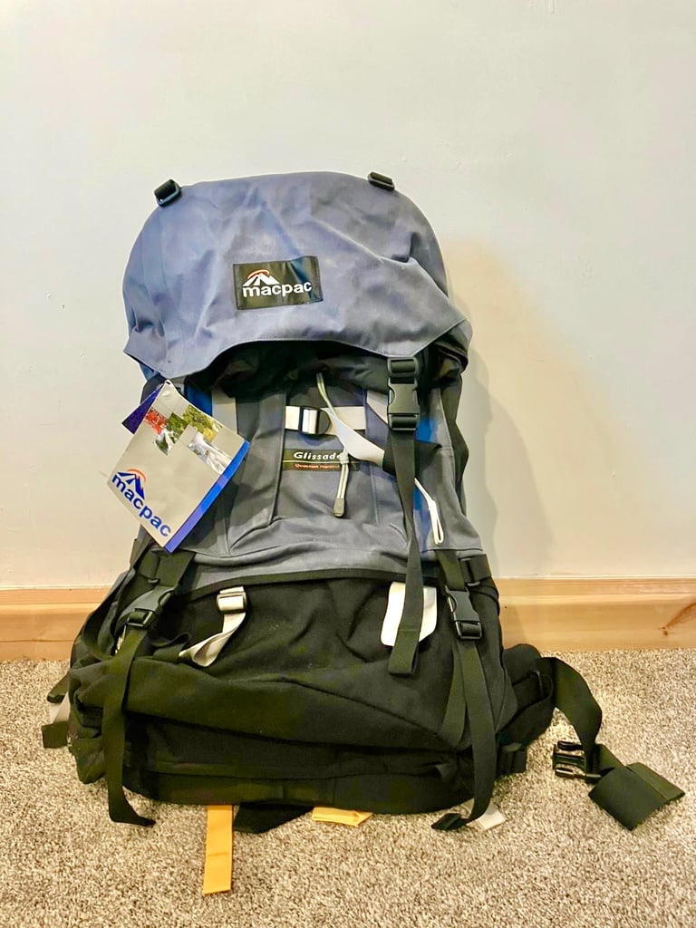 Macpac Glissade Rucksack – Excellent Condition – Unused