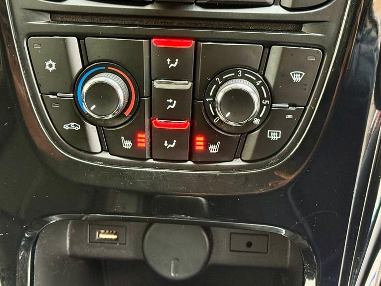 2016 VAUXHALL ASTRA GTC 1.6 i Turbo Limited Edition Black Manual Petrol