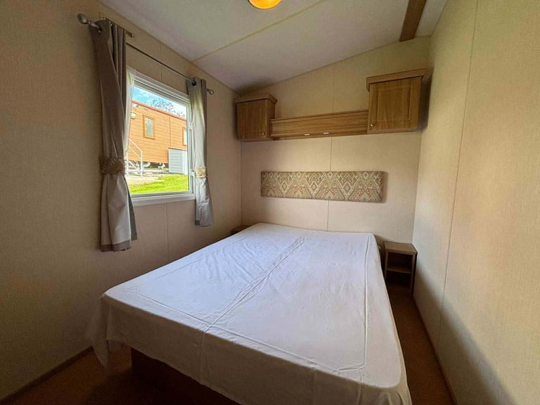 Bargain static caravan with huge decking and no site fees until 2027! £2,200 deposit