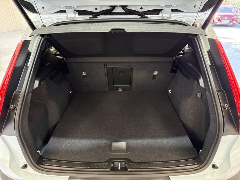 2023 Volvo XC40 2.0 B3P Core 5dr Auto Automatic Estate Petrol Automatic