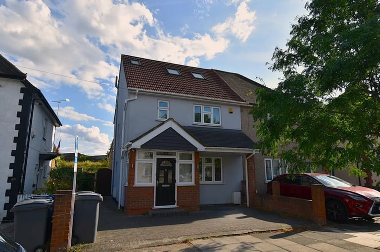 image for 🏡 Semi-Detached w/ Garden | Long Let | Company lets & subletters welcome – Wembley HA0