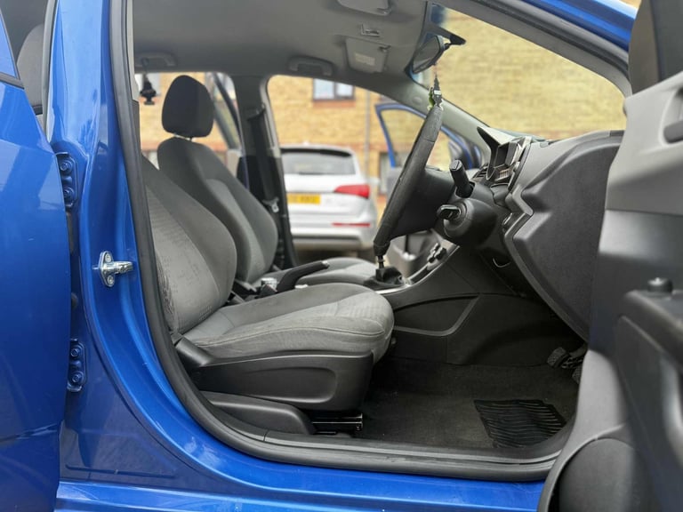 Chevrolet, AVEO, Hatchback, 2012, Manual, 1229 (cc), 5 doors