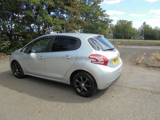 63 PEUGEOT 208 ACTIVE 1.2.5 DOOR HATCHBACK,MOT NOV 025,2 KEYS,20 YEAR ROAD TAX,ULEZ COMPLIANCE